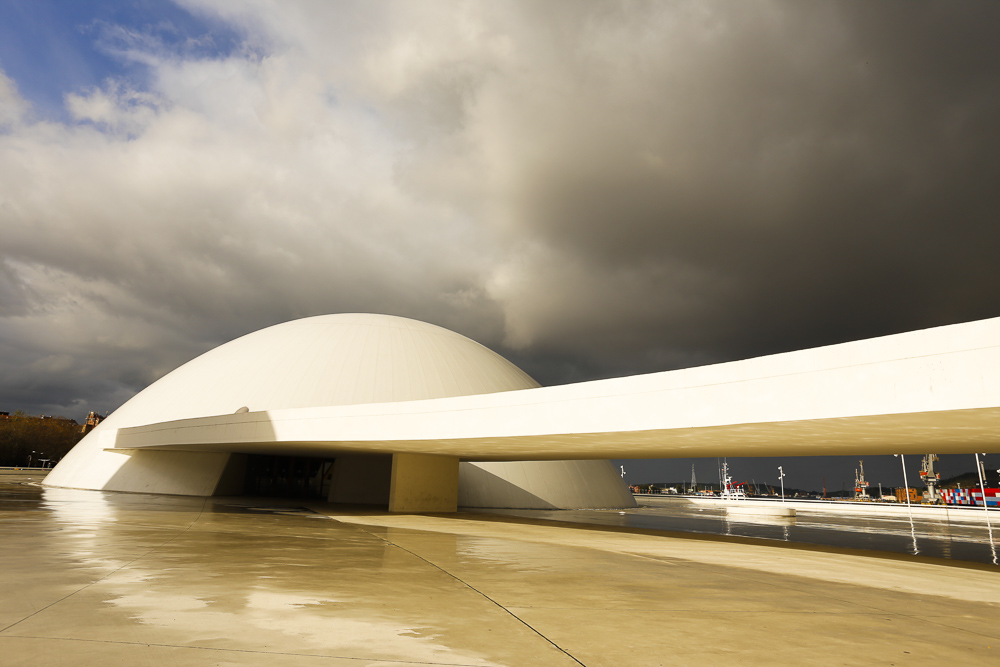 Centro Niemeyer. Cúpula.